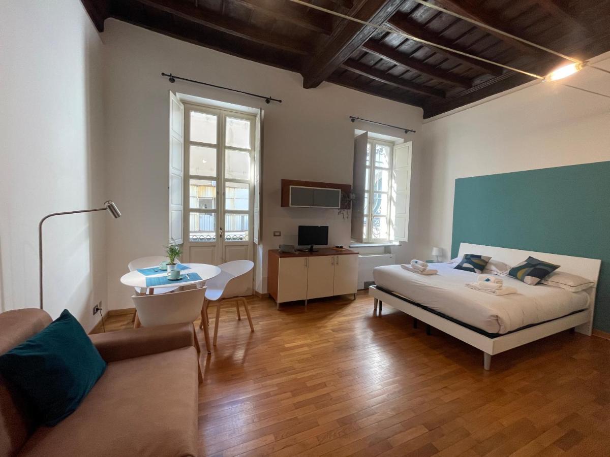 トリノLe Petit Loft - Piazza San Carloアパートメント エクステリア 写真